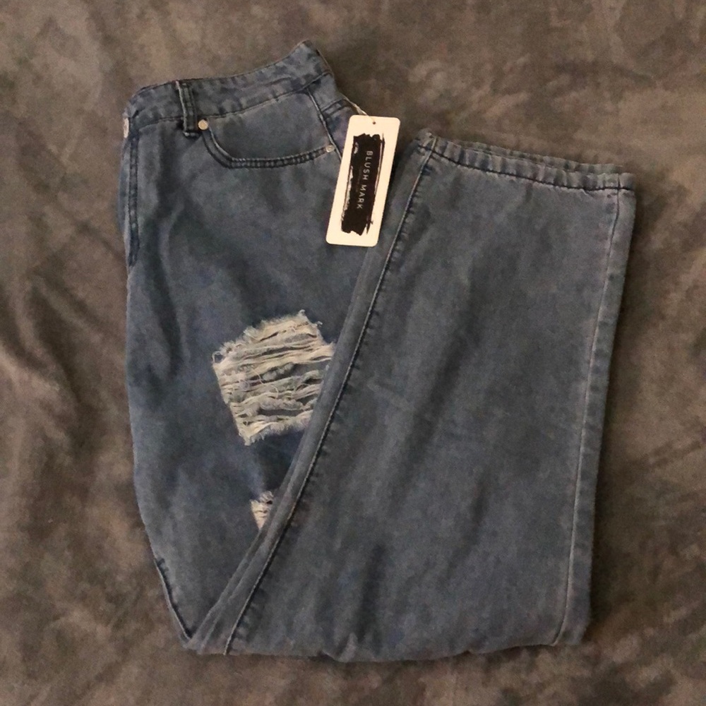 Blush Mark Ripped Jeans